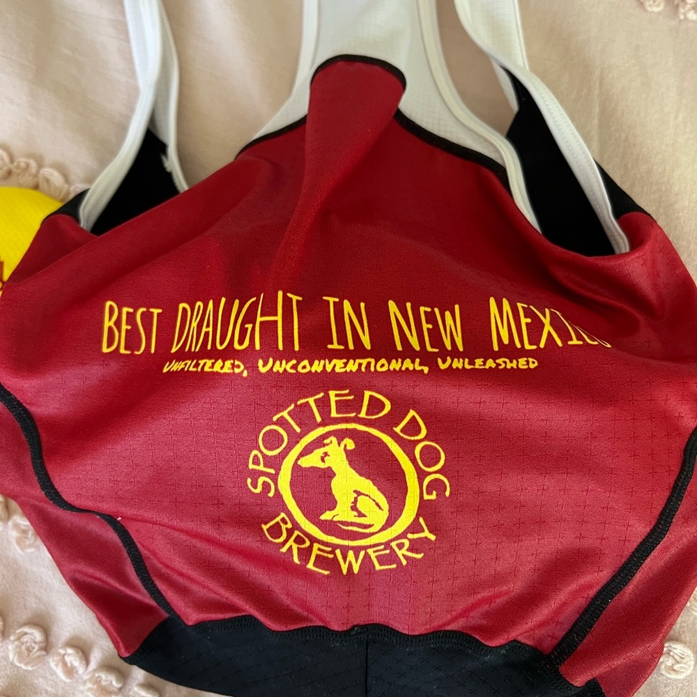 Women’s Voler Bib M for cycling.